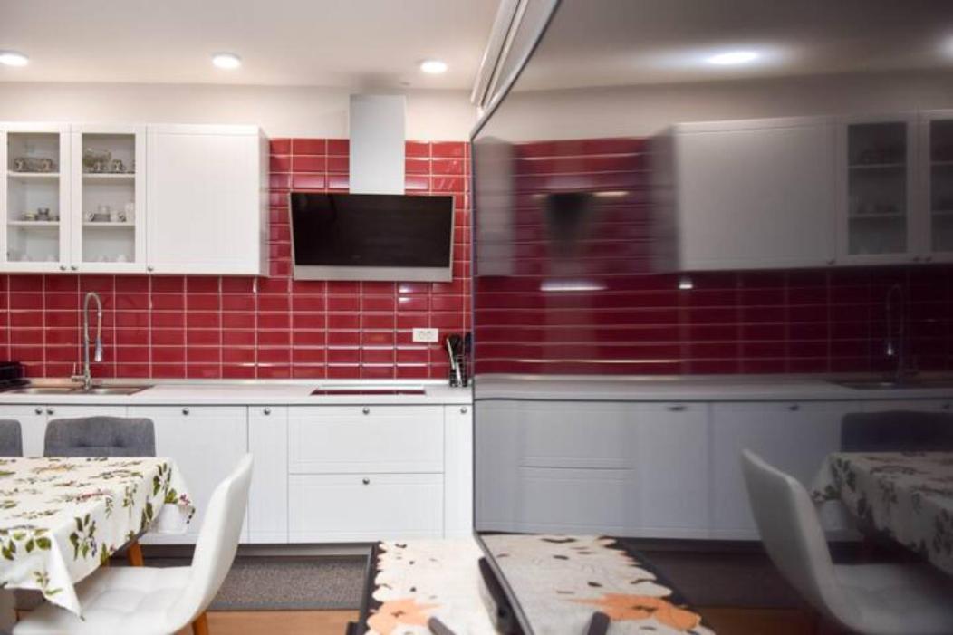 Ferienwohnung 2Bdr Apt With Cathedral View - Excellent Location Sarajevo Exterior foto